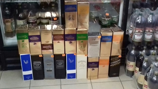 На Чернігівщині податківці ліквідували підпільний цех із виробництва фальсифікованого алкоголю 01