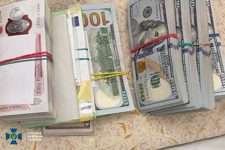Керівник кадрового відділу Держмитслужби затриманий