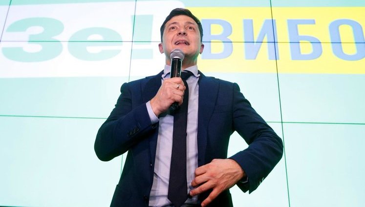 Зеленський пропонує референдум перед вступом до ЄС і НАТО, щоб це рішення було незворотним, - радник Разумков
