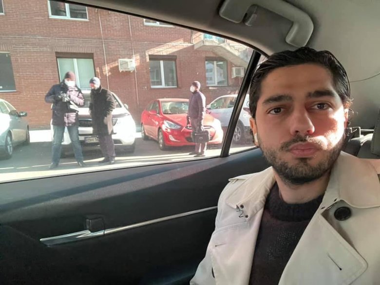 Леросу вручають підозру: Хочуть посадити за середній палець у Верховній Раді 01 Леросу вручають підозру: Хочуть посадити за середній палець у Верховній Раді 01