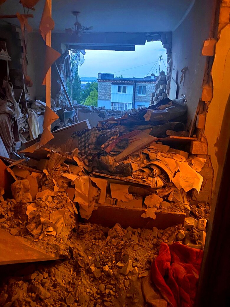 Наслідки ворожих обстрілів Херсонщини 03 Наслідки ворожих обстрілів Херсонщини 03