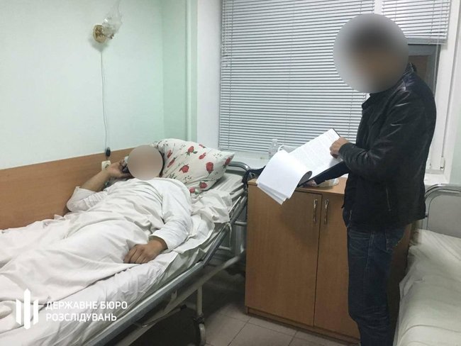 Отвезли на кладбище, били и требовали денег, - ГБР направило в суд обвинительное заключение в деле двух полицейских-вымогателей с Черкасщины 03