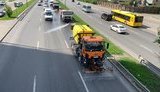 "Київавтодор" обіцяє до блиску вимити вулиці столиці за допомогою шампуню і нових багатофункціональних машин FordTrucks. ФОТОрепортаж