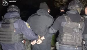 Трем лицам сообщено о подозрении в разбое и вымогательстве 200 тысяч долларов. ФОТОрепортаж