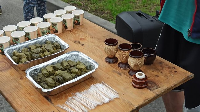 У Києві під посольством РФ в ході акції в память загиблих на Донбасі воїнів спалили Кремль 26 У Києві під посольством РФ в ході акції в память загиблих на Донбасі воїнів спалили Кремль 26