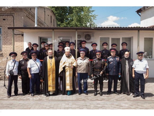 Проросійський козачий курінь зібрався охороняти громадський порядок у Мелітополі, в поліції не згодні 01