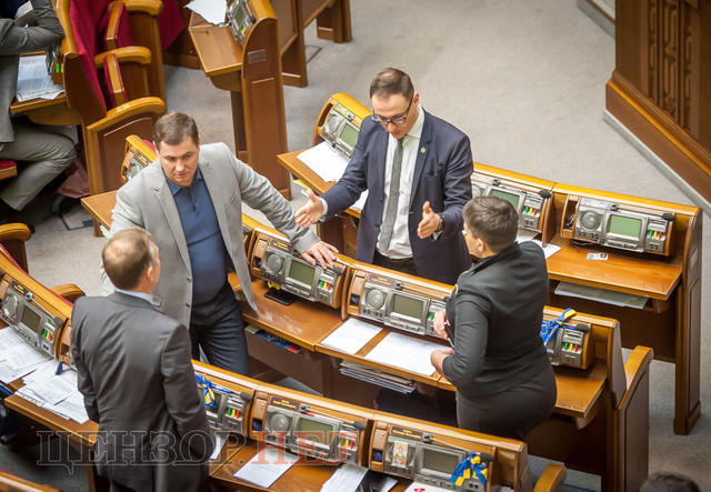 Весела історія Розенблата, усмішка Савченко Гройсману, консультації Богомолець і Шурми: день роботи Ради 20 жовтня 17 Весела історія Розенблата, усмішка Савченко Гройсману, консультації Богомолець і Шурми: день роботи Ради 20 жовтня 17