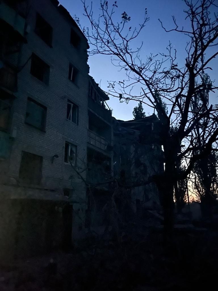 Доба на Донеччині: масовані удари по Авдіївці, на Костянтинівку росіяни скинули керовану авіабомбу, є загиблі та поранені 04