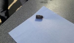 Напавшие на мужчину на Зоологической улице стреляли из боевого оружия. ФОТО