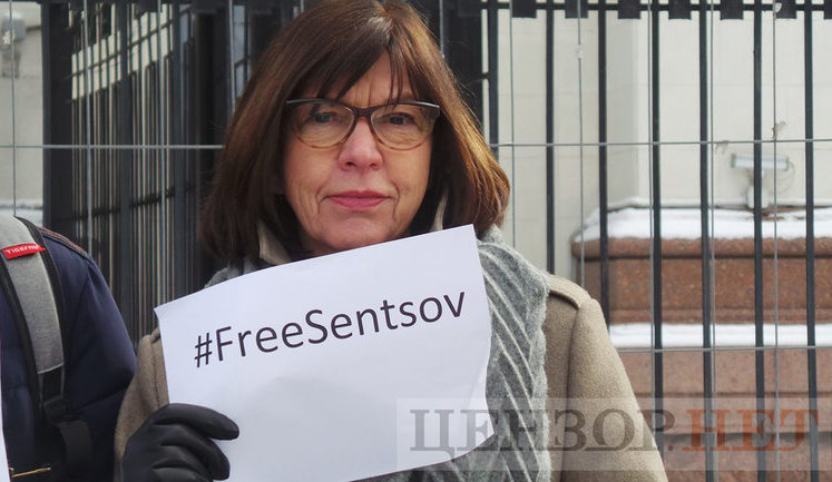 Євродепутат Хармс взяла участь у пікеті посольства РФ у Києві на підтримку українських політв'язнів Кремля. ВІДЕО+ФОТОрепортаж