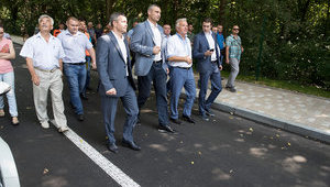 Кличко проінспектував вулицю Генерала Родимцева після ремонту
