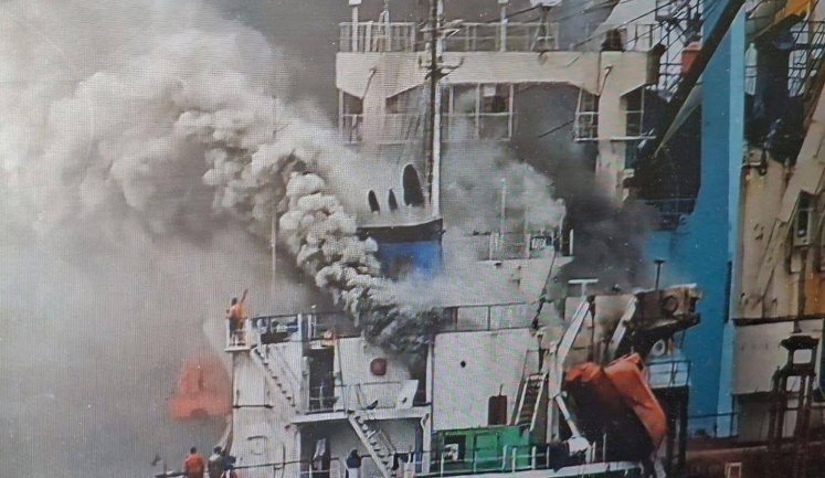 РФ вдарила по цивільному судну на Одещині: троє моряків загинули, п’ятеро поранені. ФОТО