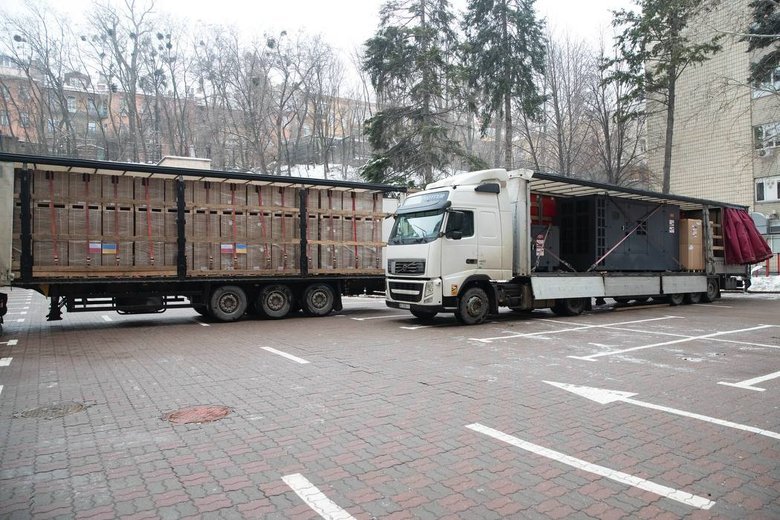 Киев получил от Польши 130 генераторов