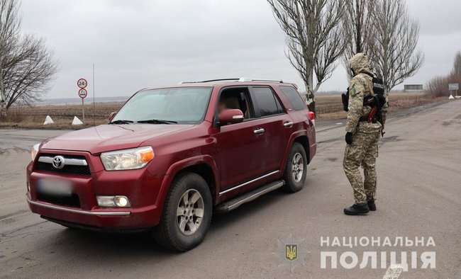 Донецькі поліцейські зі складу ООС провели відпрацювання Покровська 02