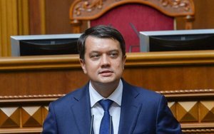 Направление в Аппарат ВР не того закона, за который голосовали - подлог. Как только получу корректный текст по олигархам, сразу подпишу, - Разумков. ВИДЕО