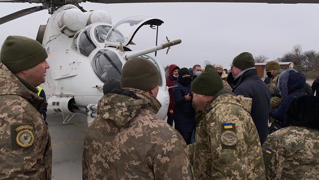Украинские вертолеты впервые полетели на отечественных лопастях. Сегодня были испытания, - Зеленский 05