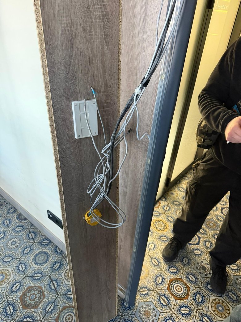 Под прицелом российской разведки оборонные предприятия Украины: обнаружено прослушивание в офисе инженера