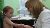 Минздрав требует от первоклашек справку от нарколога. Родители возмущены: Это показуха какая-то. + ВИДЕО