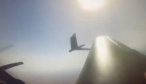Легкомоторний літак Як-52 крилом збив російський розвідувальний дрон "ZALA". ВIДЕО