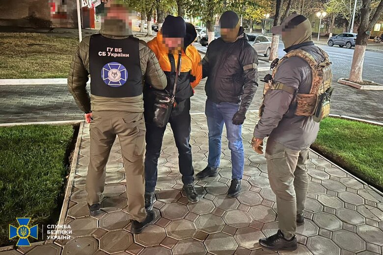 In Odesa, director of personnel agency was detained, who transported evaders to EU under guise of going to work abroad, - SSU 03