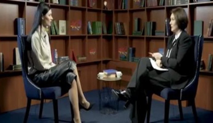 "ЗМІ насильно перевели на українську", - "Нас змусили, але глядач хоче чути російську мову", - "ексрегіоналка" Бондаренко і журналістка NewsOne Панченко про мовні квоти. ВIДЕО
