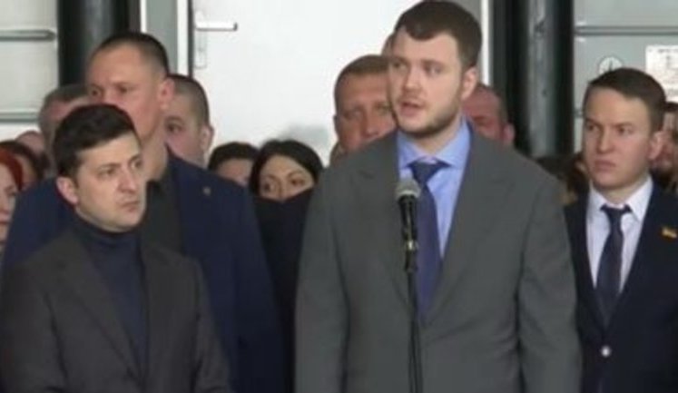 Зеленский уговорил Криклия закупить дизель-поезда и пассажирские вагоны у Крюковского завода: "Нет, 70-90 не подходит, давай тогда 90". ВИДЕО
