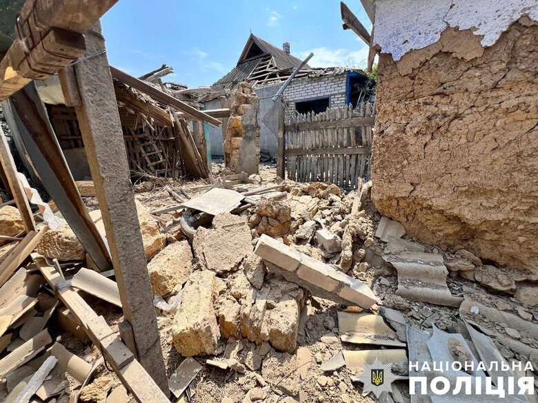 На Херсонщині через російські обстріли загинули дві жінки, 15 поранених