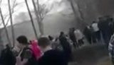 В Башкирии подросток напал с ножом на одноклассницу и учительницу, а затем поджег класс. ВИДЕО