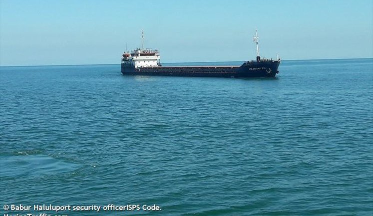 Двох українських моряків звільнили з піратського полону у Сенегалі, - МЗС