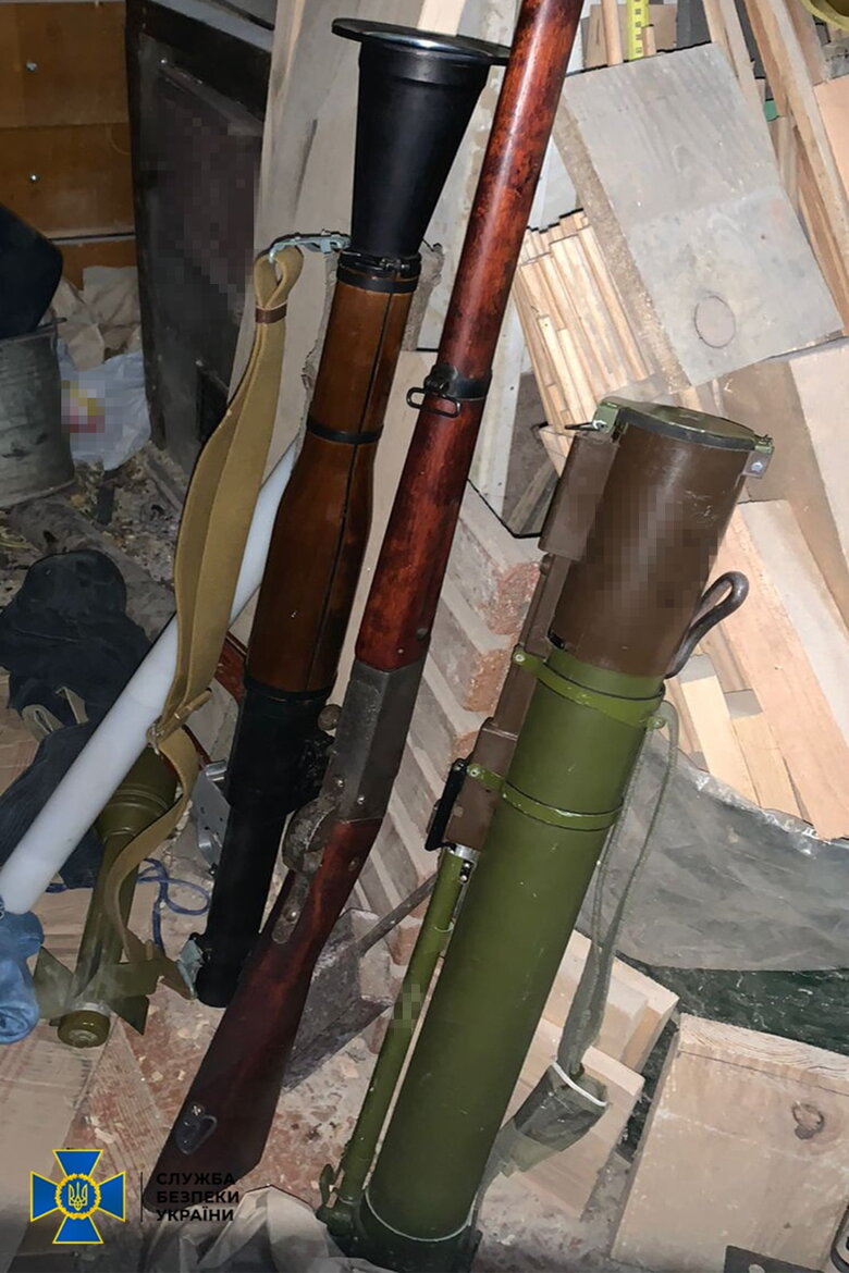 СБУ та Нацполіція затримали 15 осіб за спробу нелегального продажу зброї в Україні