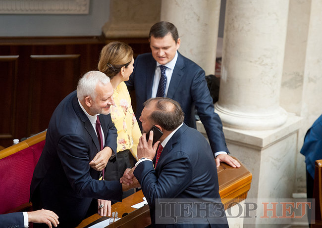 Сироїд з листівками, уклін Добкіна Льовочкіній і замислений Фельдман, - робочий день Ради 4 жовтня 18