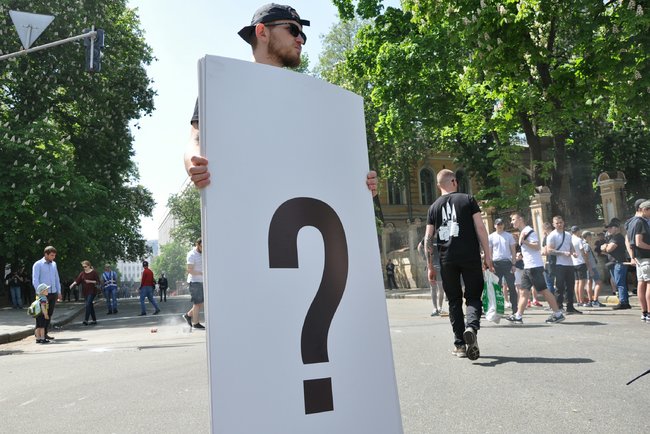 Київ запитує: хто замовив Катю Гандзюк? Активісти прийшли до Адміністрації Президента 08 Київ запитує: хто замовив Катю Гандзюк? Активісти прийшли до Адміністрації Президента 08