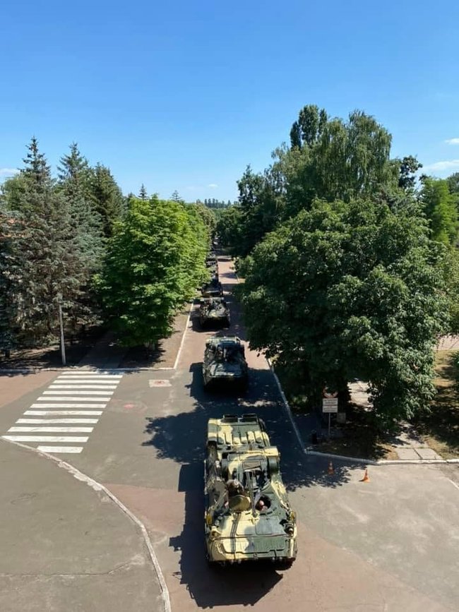 Киевский бронетанковый завод досрочно передал ВСУ партию обновленных БТР-3ДА 03