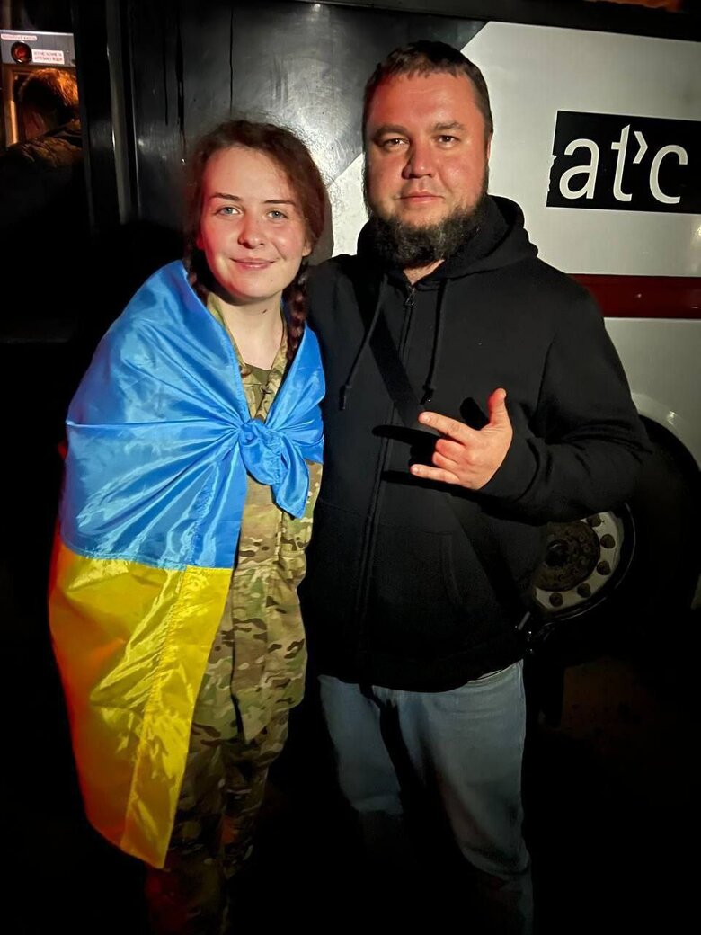 Several Azovstal defenders, including Mariupol patrol police chief Vershynin and Ptashka (Ekaterina Polishchuk), were released from captivity. 02 Several Azovstal defenders, including Mariupol patrol police chief Vershynin and Ptashka (Ekaterina Polishchuk), were released from captivity. 02