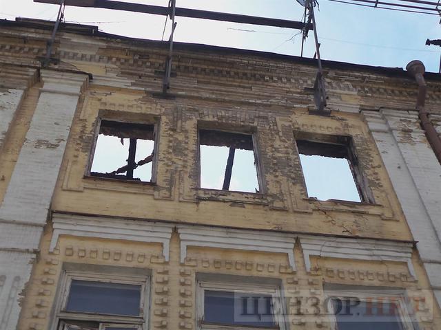 Наслідки масштабної пожежі в центрі Києва 07