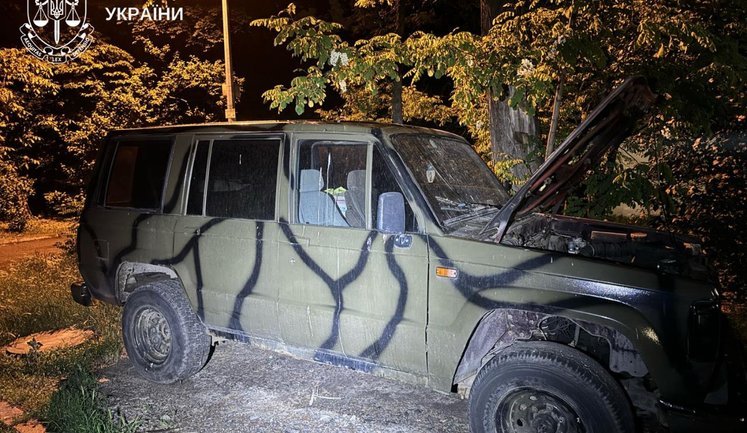 Підпалив авто офіцера Нацгвардії, Героя України, - повідомлено про підозру уродженцю Сімферополя. ФОТОрепортаж