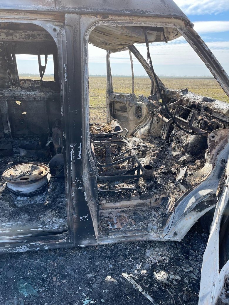 Десантники уничтожили группу российских диверсантов, передвигавшихся на гражданских авто 06 Десантники уничтожили группу российских диверсантов, передвигавшихся на гражданских авто 06