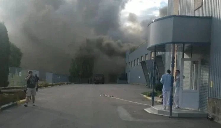 Російський обстріл зруйнував фармацевтичний завод "Кусум" у Сумах