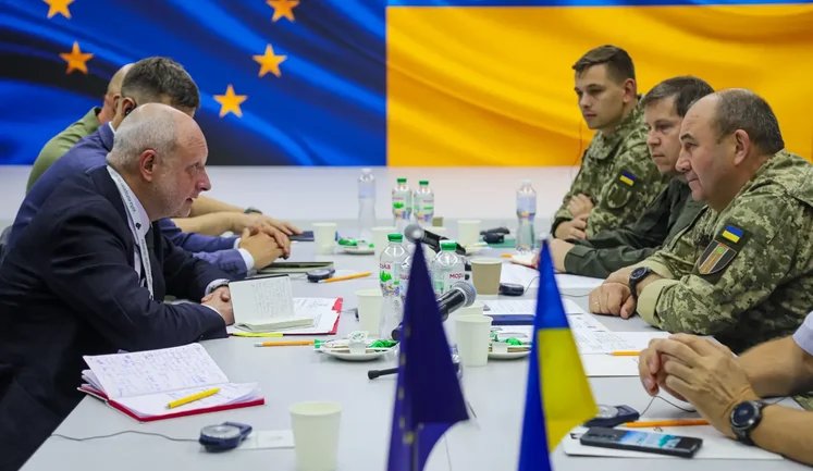 Посилення санкцій проти Росії та фінансування українського ОПК: Міноборони та делегація ЄС провели зустріч. ФОТО