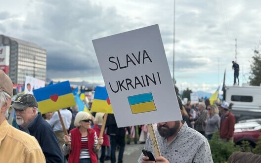 Pro-Ukrainian rally is taking place in Alaska ahead of meeting between Trump and Putin. VIDEO+PHOTOS