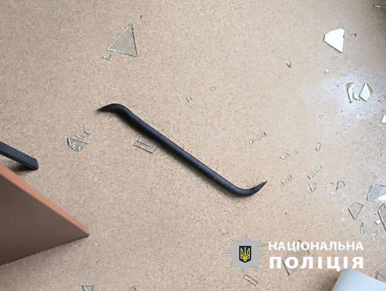 Чоловік хотіли підпалити приймальню депутата Київради
