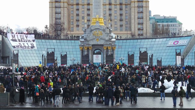 У центрі Києва відбулась акція Кава на Майдані, учасників пригощали тортами та цукерками 28