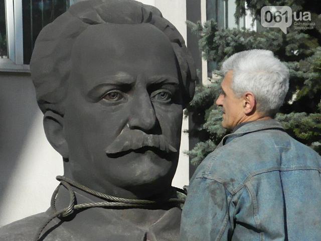 памятник запорожье орджоникидзе демонтаж декоммунизация