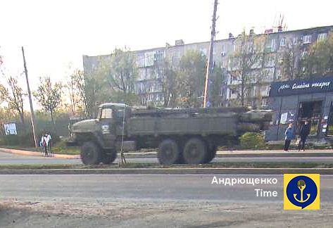 Росіяни будують ешелоновану оборону навколо окупованого Маріуполя, - Андрющенко  04