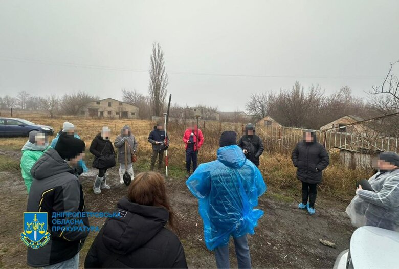 Загрязнили землю трупами животных на Днепропетровщине