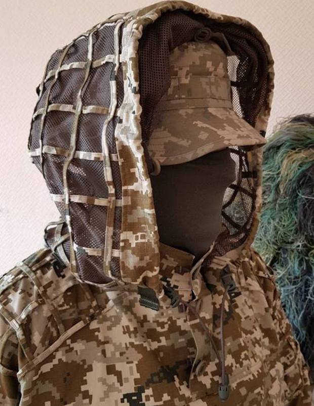 Новий маскувальний костюм снайпера показали в ЗСУ 02