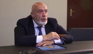 Мільйонні статки і таємні гості головного експерта країни Рувіна: "Я проста людина. Ще раз кажу - абсолютно проста". ВIДЕО