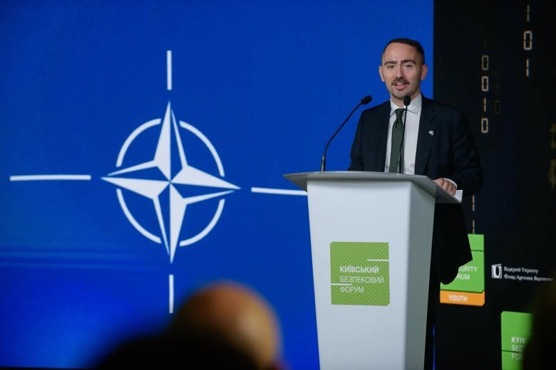 Виконувач обов’язків голови Представництва НАТО в Україні Джозеф Доббс