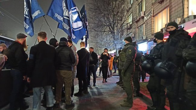 Покайтеся за геноцид. Визнайте Голодомор, - націоналісти провели акцію під посольством Ізраїлю 10