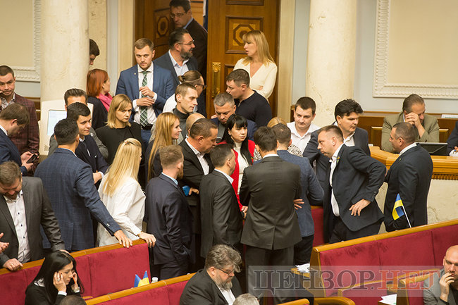 Ще один чорний четвер – монобільшість знову без більшості 02